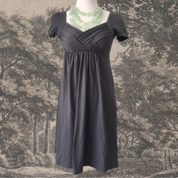 Gray sweetheart short sleeve dress - Picture 2 of 6